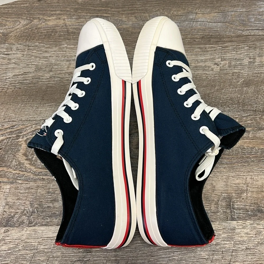 NFL Men’s New England Patriots Big Logo Low Top Sneakers Size 11